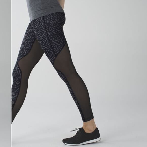 Lululemon‎ Running In The City 7/8 Leggings Size 6 Heathered Net Pop Black - Picture 7 of 11